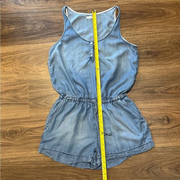 Sneak Peek Romper Women’s Size Small Light Blue Sleeveless Casual One Piece - Picture 6 of 7